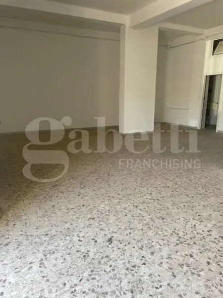 Negozio via Del Milite Ignoto, Barletta