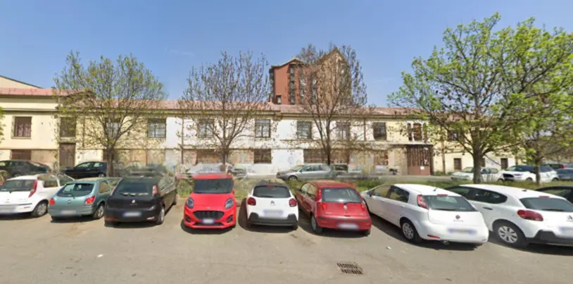 Immagine per Locale Commerciale in Vendita a Torino Via Dronero 6