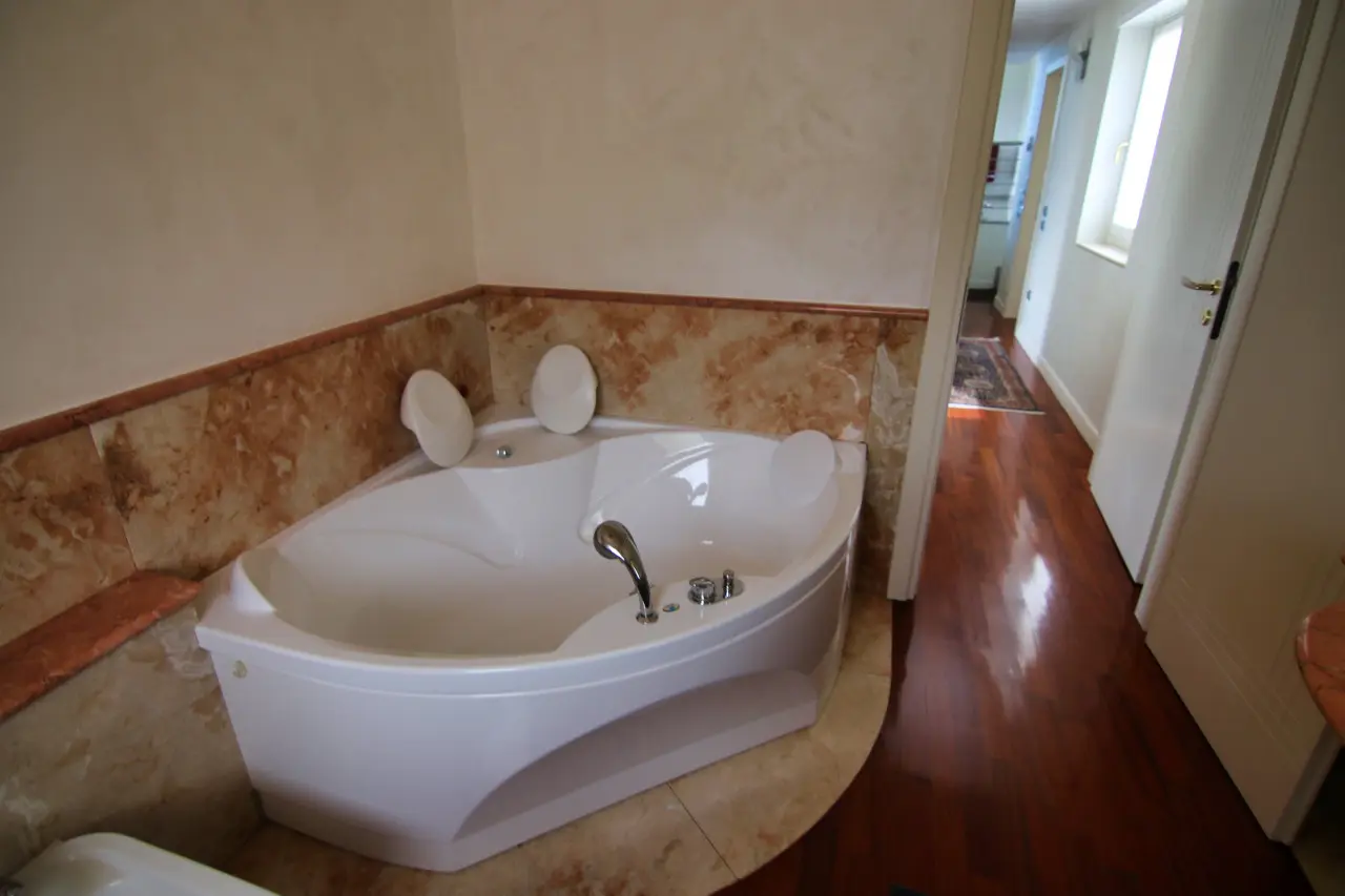 Immagine per Villa Indipendente in Affitto 4+4 a Roè Volciano Via Dosso Del Fieno