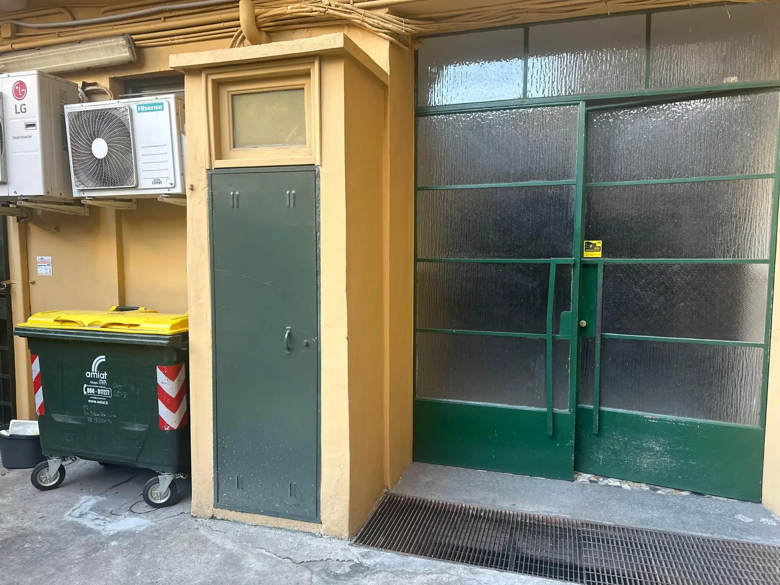 Immagine per Locale Commerciale in Vendita a Torino Corso Alcide De Gasperi