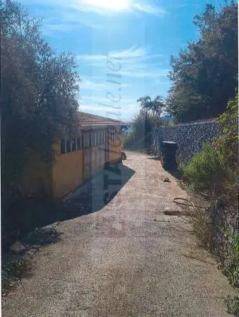 Magazzino via Iginio Viaggio Snc, Arnasco