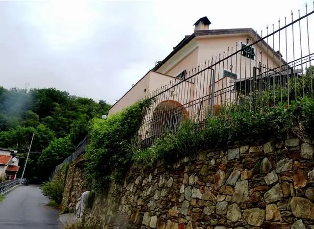 Immagine per Casa indipendente in asta a Vezzi Portio via Firpi 1
