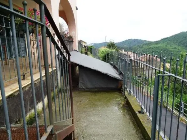 Casa Indipendente via Firpi 1, Vezzi Portio