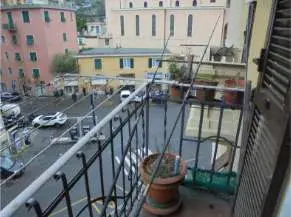 Appartamento via Fereggiano, Genova