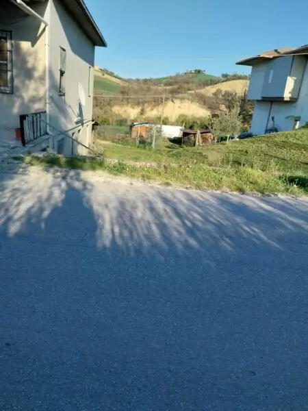 Villa Trifamiliare via Contrada Tesino, Offida