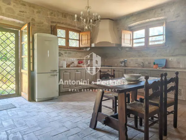 Casale strada Provinciale 373, Todi
