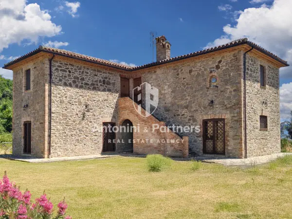 Casale strada Provinciale 373, Todi