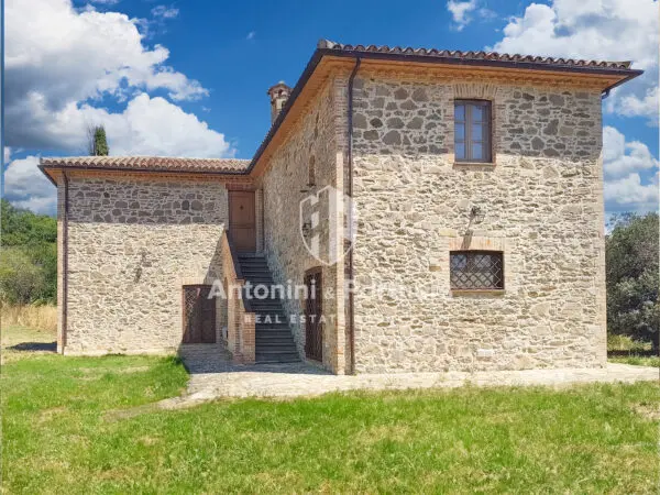 Casale strada Provinciale 373, Todi