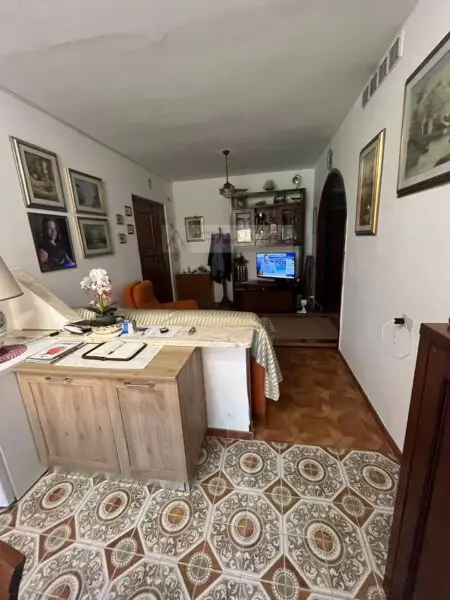 Appartamento via, Massa