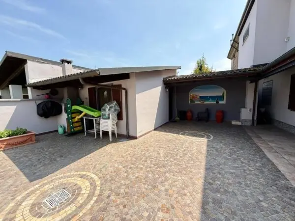 Villa via, Alessandria