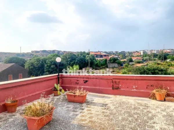 Appartamento via Fattori 27, Ragalna