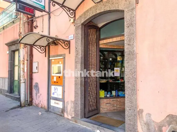 Attività Commerciale via Etnea, Ragalna