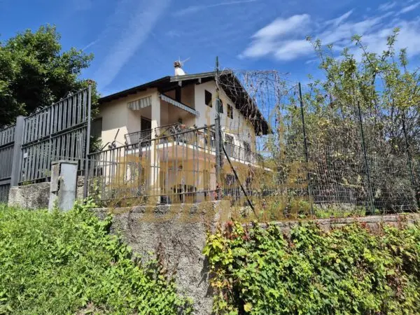 Villa via Piemonte 29, Arizzano