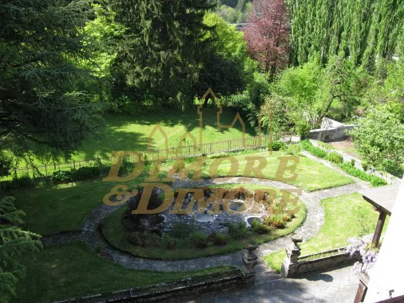 Immagine per Palazzo - Stabile in vendita a Varzo via Fontana 3