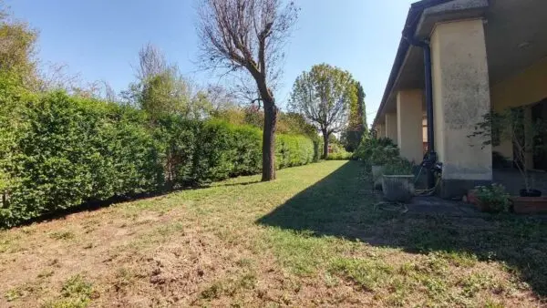 Villa via Stradello Giovanardi 95, Cittanova, Modena