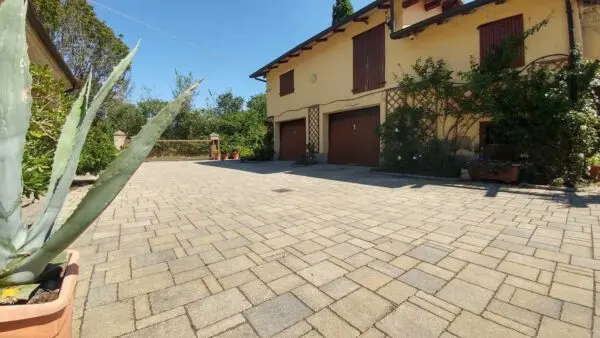 Villa via Stradello Giovanardi 95, Cittanova, Modena