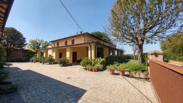 Villa via Stradello Giovanardi 95, Cittanova, Modena