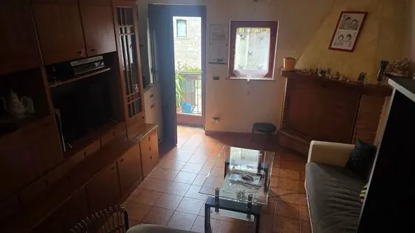 Trilocale via Xxi Aprile 16, Montecchio