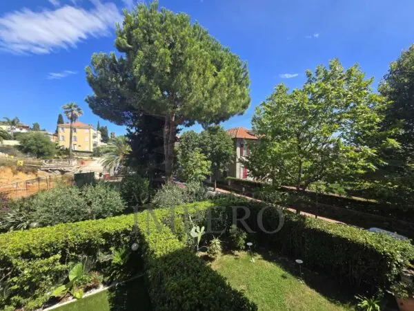 Trilocale via Romana 100, Bordighera