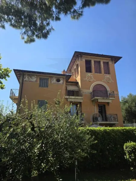 Trilocale via Romana 100, Bordighera