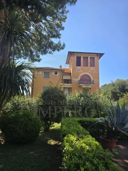 Trilocale via Romana 100, Bordighera