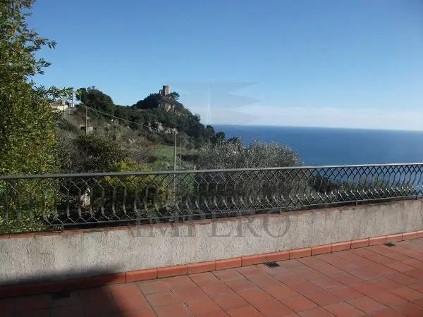 Villa via Nappio, Ventimiglia