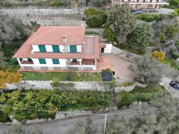 Villa via Nappio, Ventimiglia