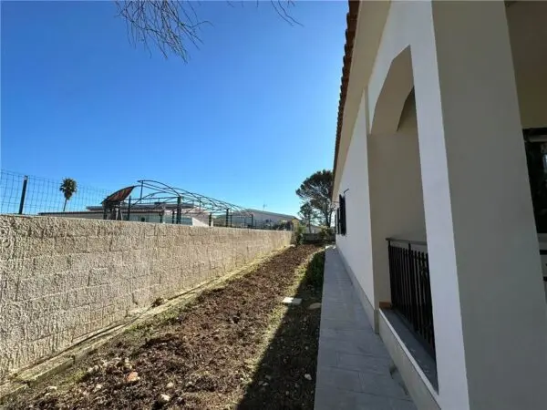 Villa Avola