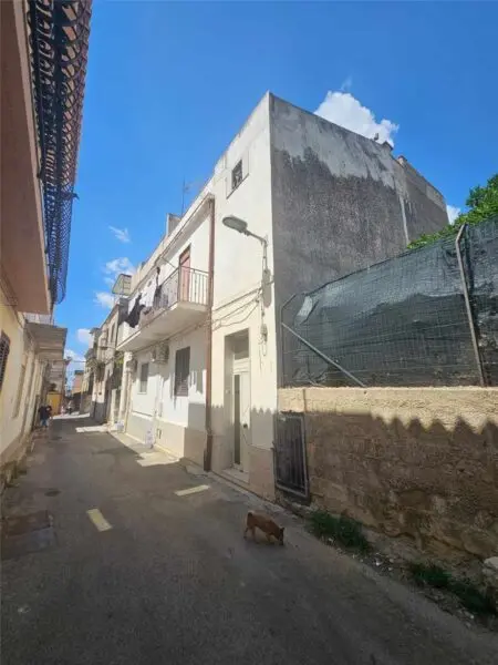 Casa Indipendente via Bandello, Noto
