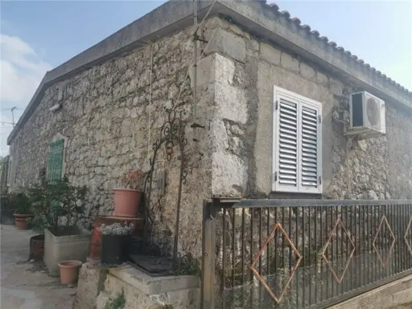 Rustico Noto