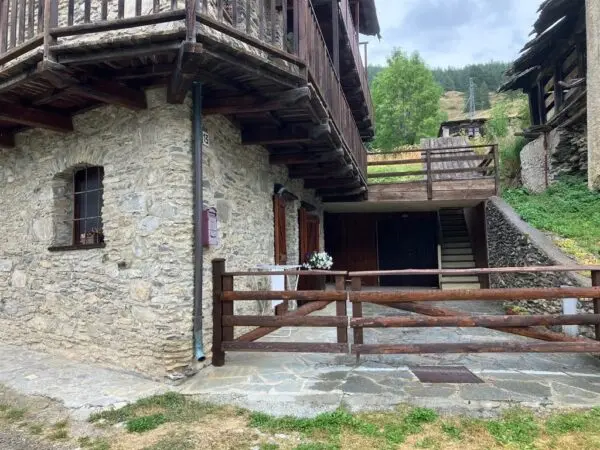 Appartamento via Thures, Cesana Torinese