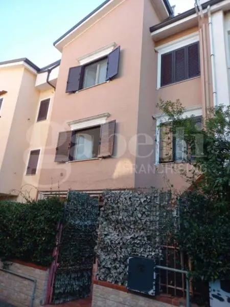 Villetta A Schiera via Piave 22, Scalea