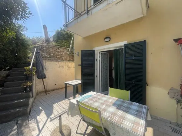 Appartamento via Aurelia 28, Cipressa