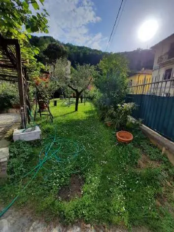Appartamento via Cantarana 1, La Spezia