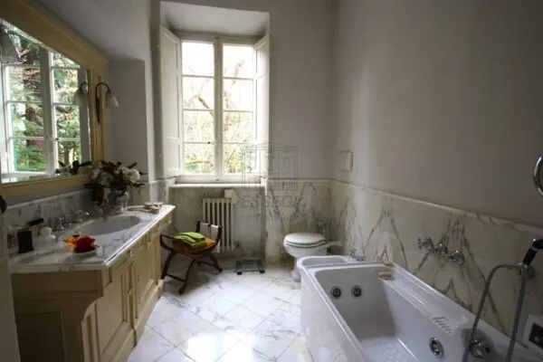 Immagine per Villa in vendita a Lucca via Del Caporale 773
