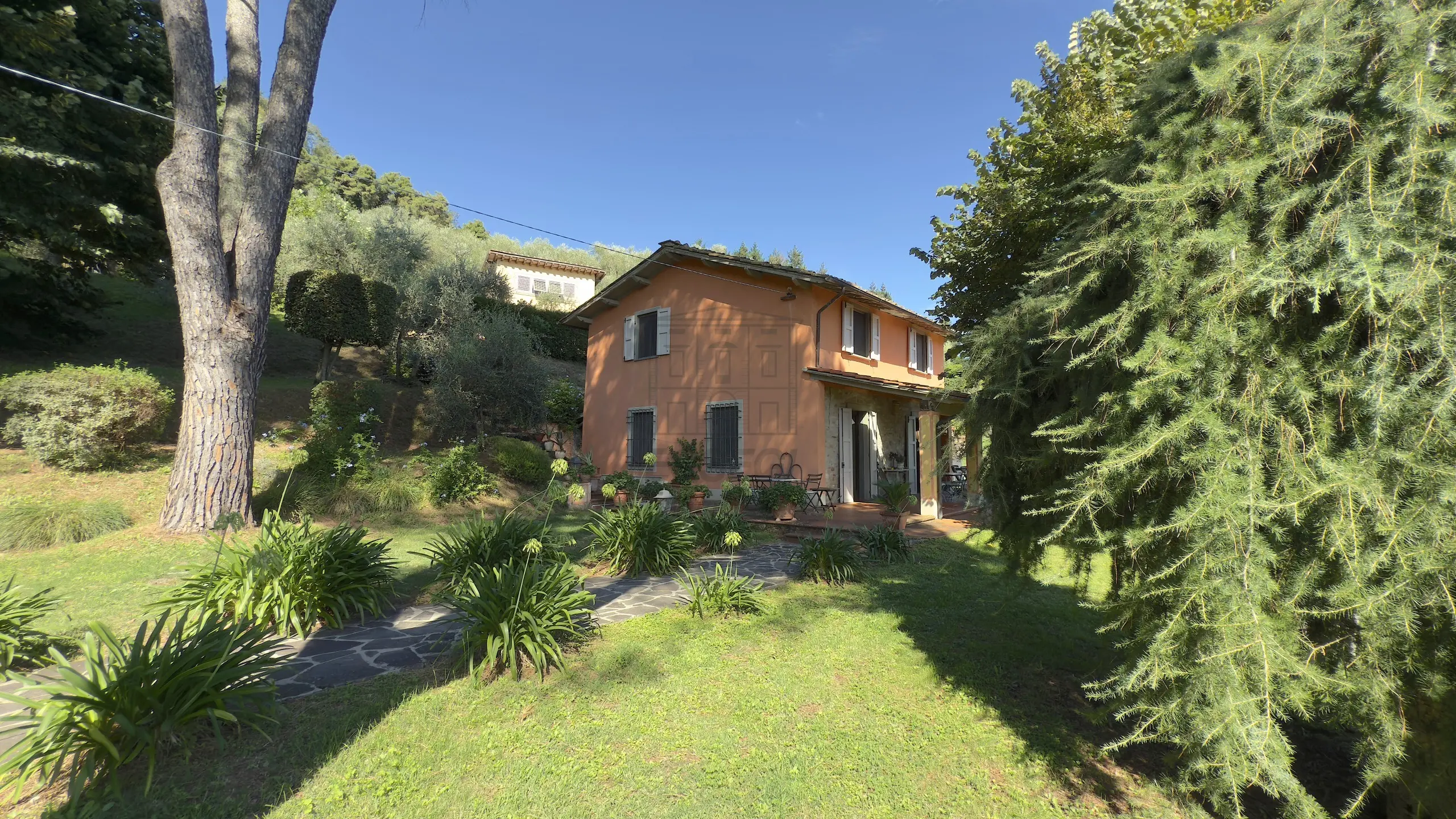 Immagine per Rustico in vendita a Lucca via Di Mastiano E Gugliano 1024