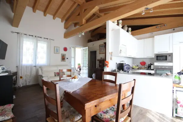 Villa 4, Porcari