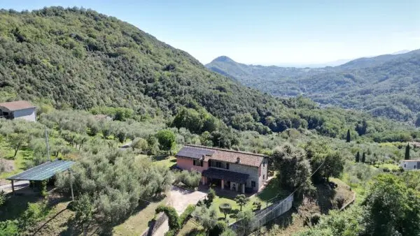 Rustico via Località Pieve Di Cerreto 3, Borgo A Mozzano