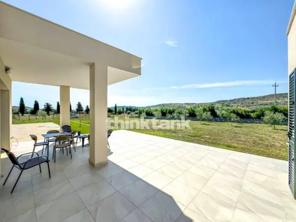 Villa strada Mare Monti, Priolo Gargallo