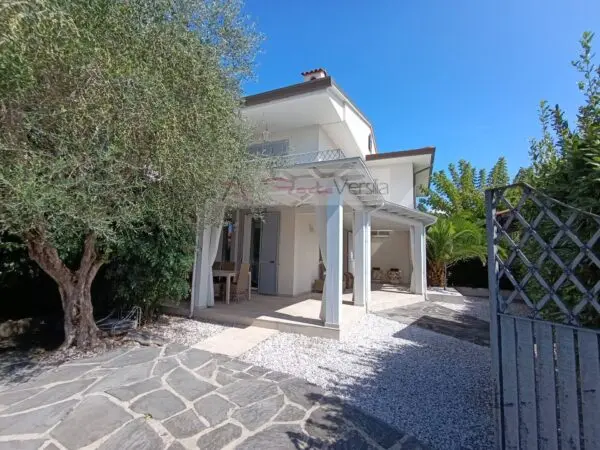 Casa Indipendente via, Forte Dei Marmi