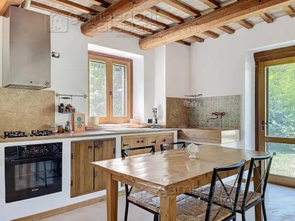Villa via, Urbino