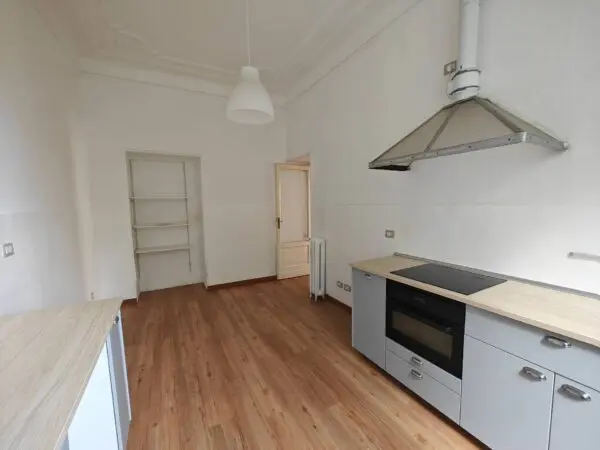 Appartamento via Spartaco 38, Milano