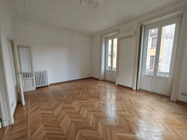 Appartamento via Spartaco 38, Milano