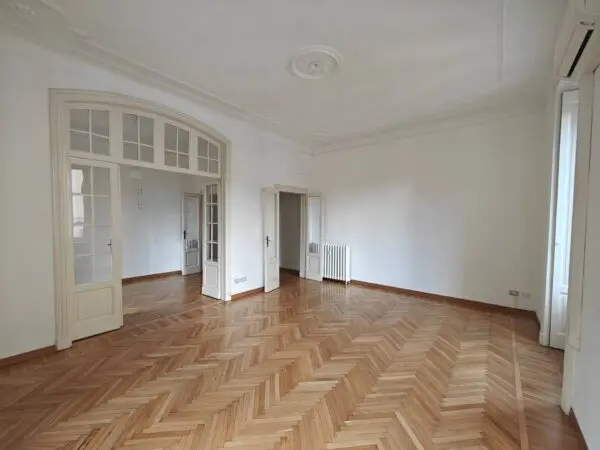 Appartamento via Spartaco 38, Milano