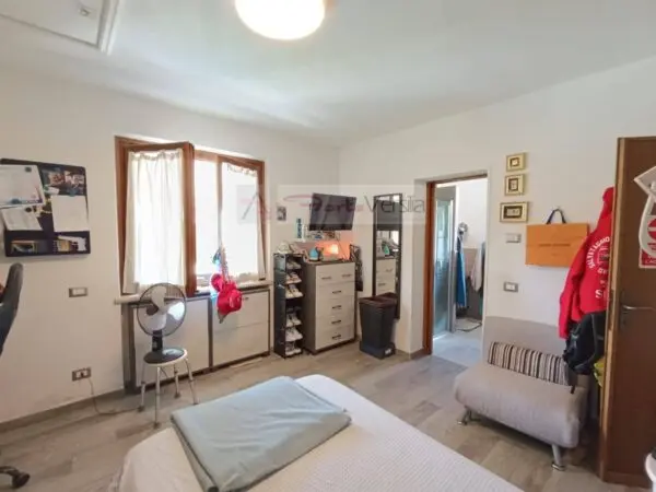 Villa via, Pietrasanta