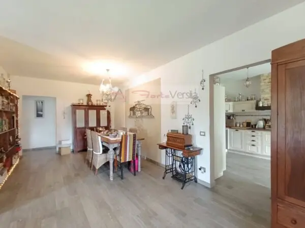 Villa via, Pietrasanta