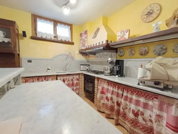 Villa via, Montignoso