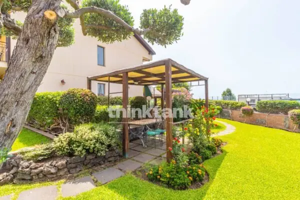 Villetta A Schiera via Capomulini Snc, Acireale