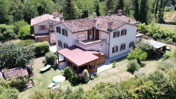 Villa via, Urbino