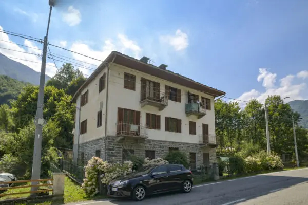Appartamento via Torino 4, Lemie
